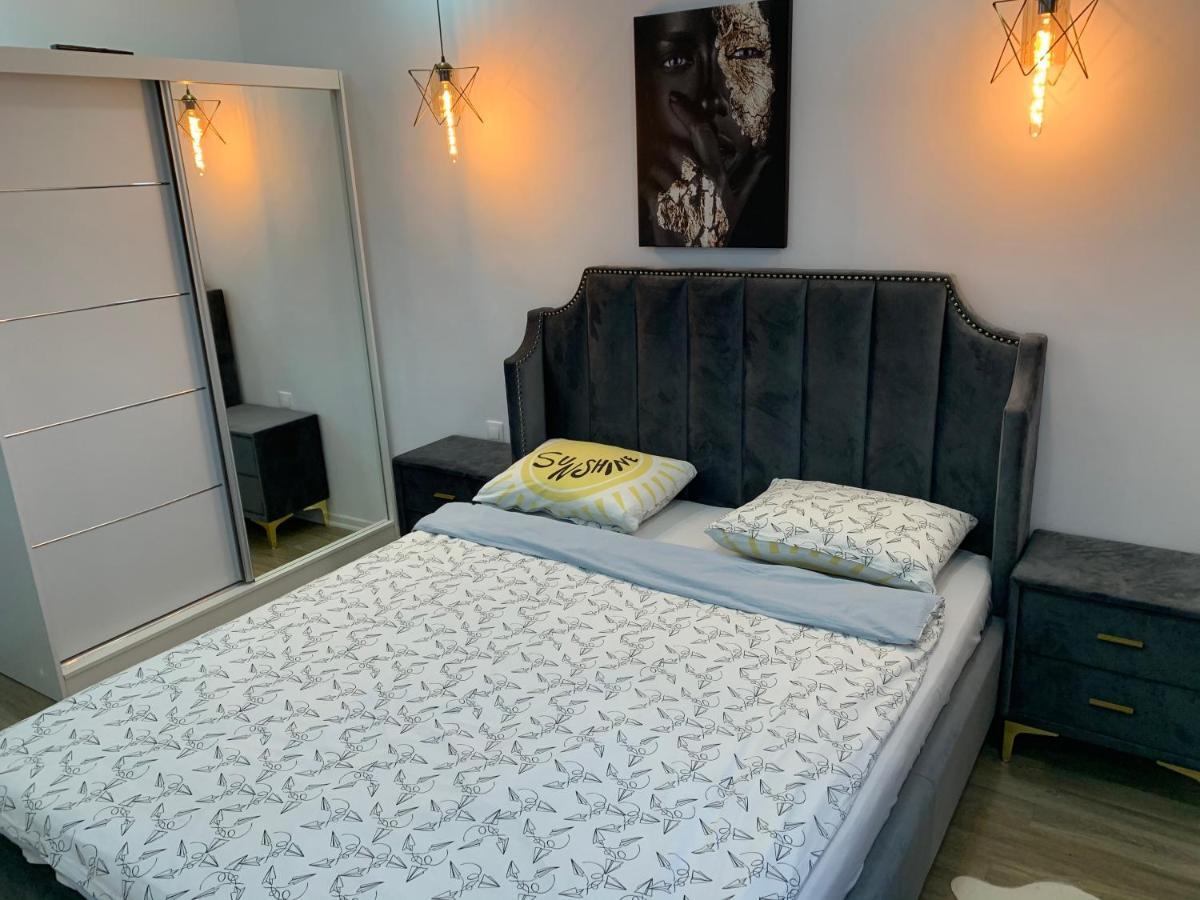Raphael Apartment North Bucharest Cosmopolis Stefanestii de Jos ภายนอก รูปภาพ