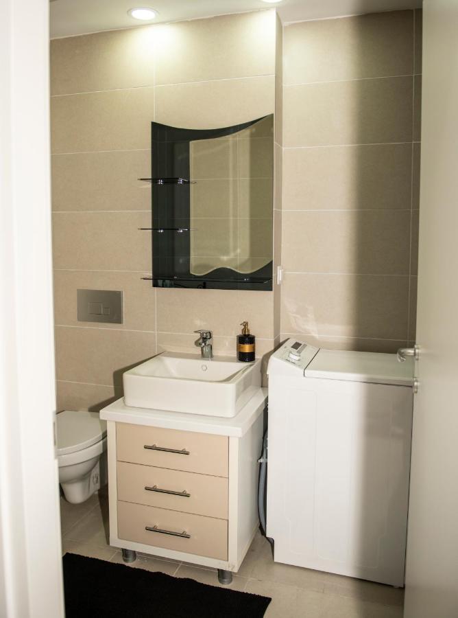 Raphael Apartment North Bucharest Cosmopolis Stefanestii de Jos ภายนอก รูปภาพ