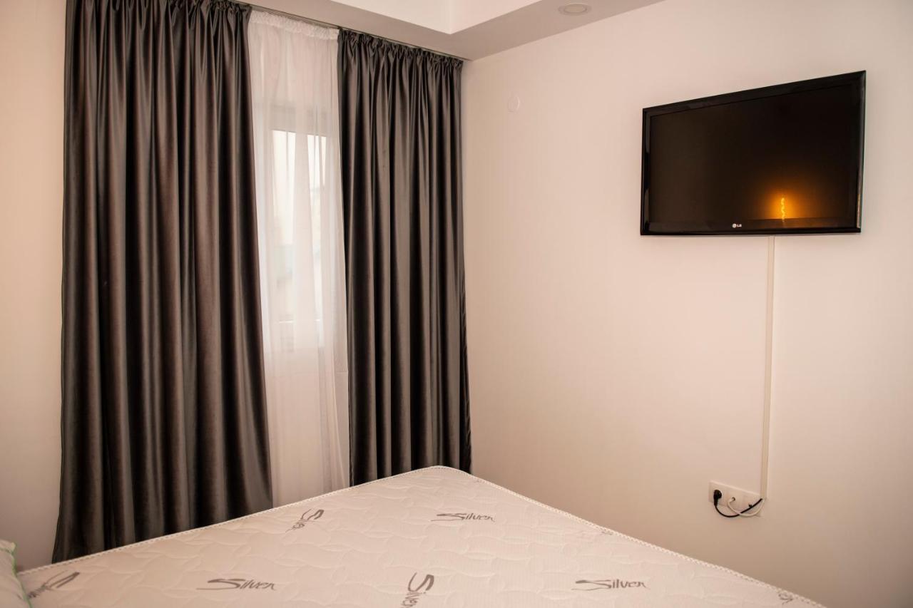 Raphael Apartment North Bucharest Cosmopolis Stefanestii de Jos ภายนอก รูปภาพ