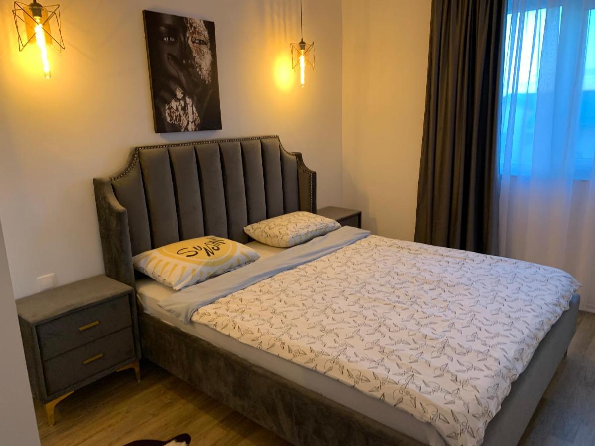 Raphael Apartment North Bucharest Cosmopolis Stefanestii de Jos ภายนอก รูปภาพ